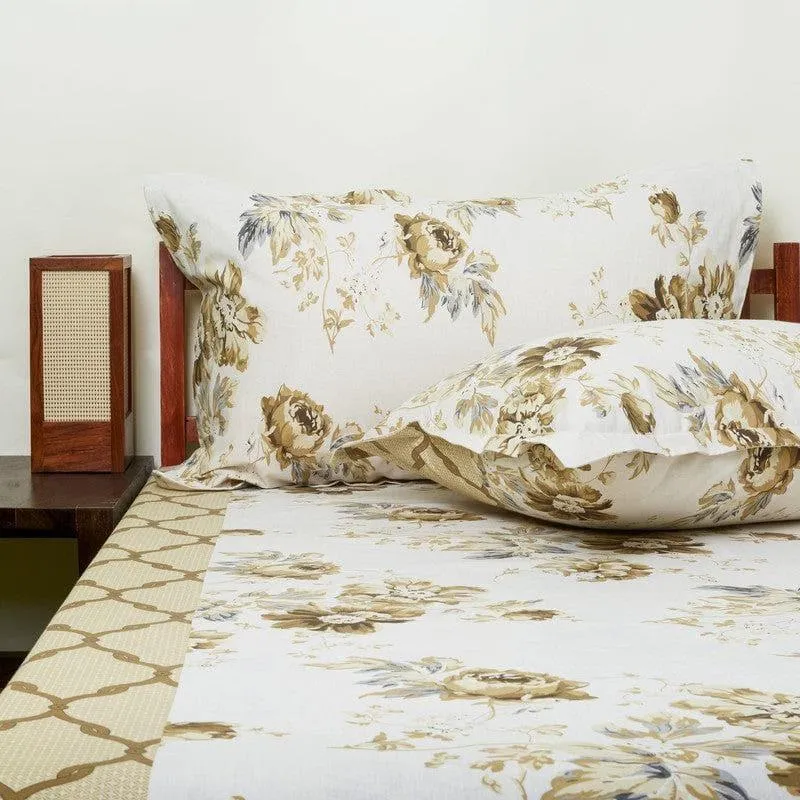 Swayam Prisha Floral Bedsheet Gift Box media 4