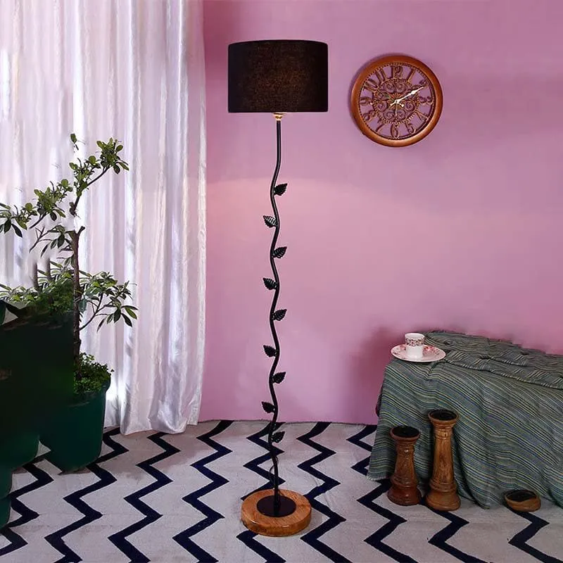Light Trail Floor Lamp - Black media 3