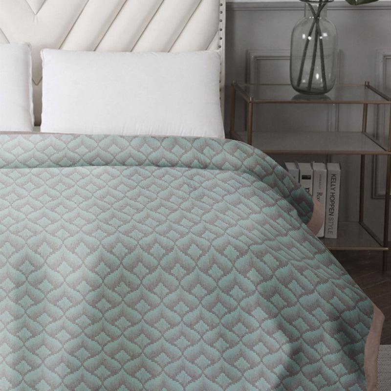 Pyper Geomatric Cotton Dohar (Green)  - 210 GSM media 3
