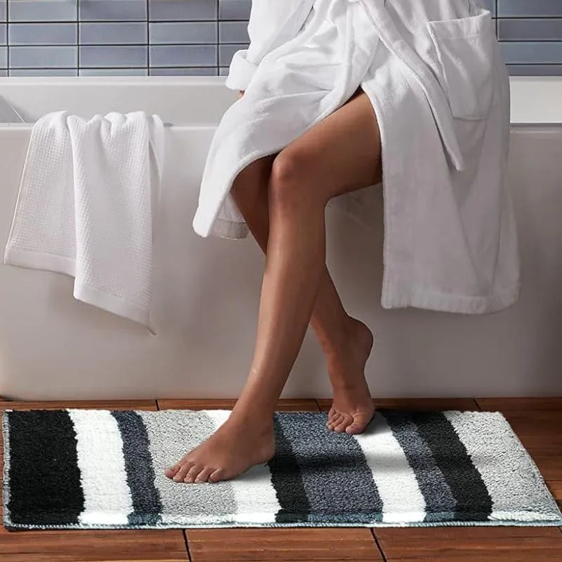 Luxe Soft Bathmat - Black media 3