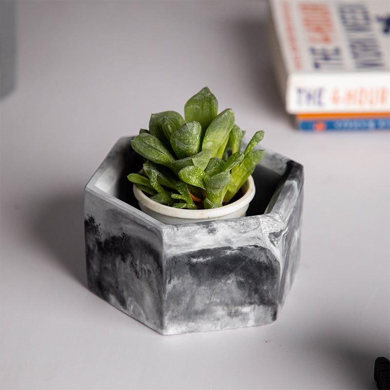Mixona Concrete Planter media 2