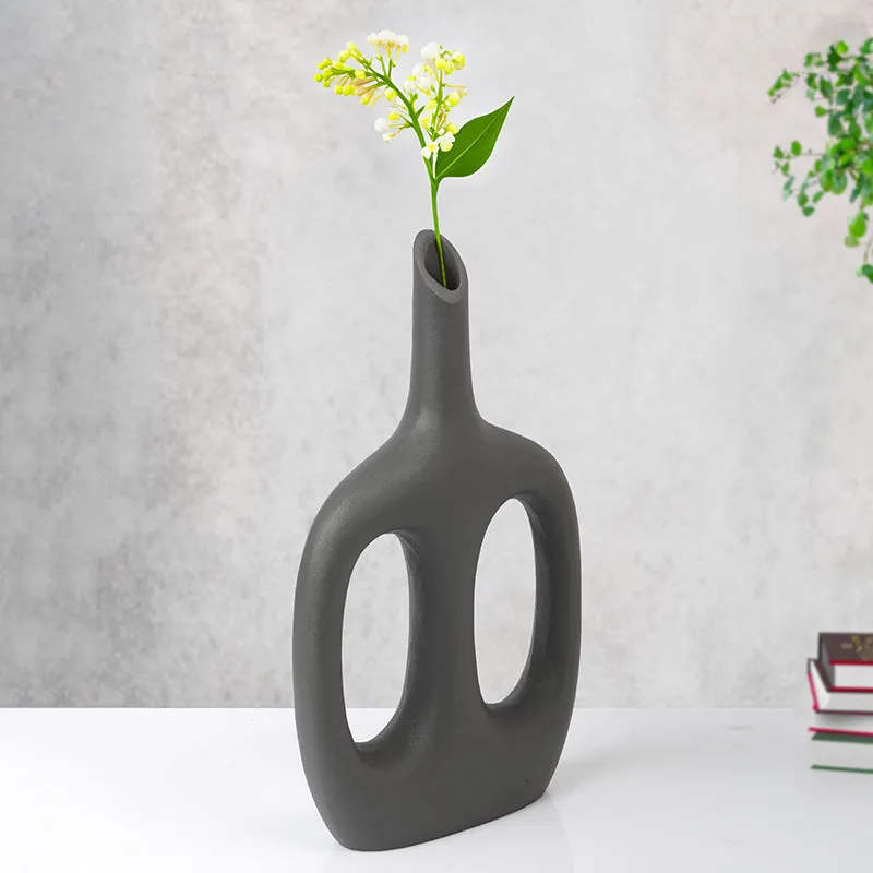 Anzu Aluminium Vase - Grey media 1