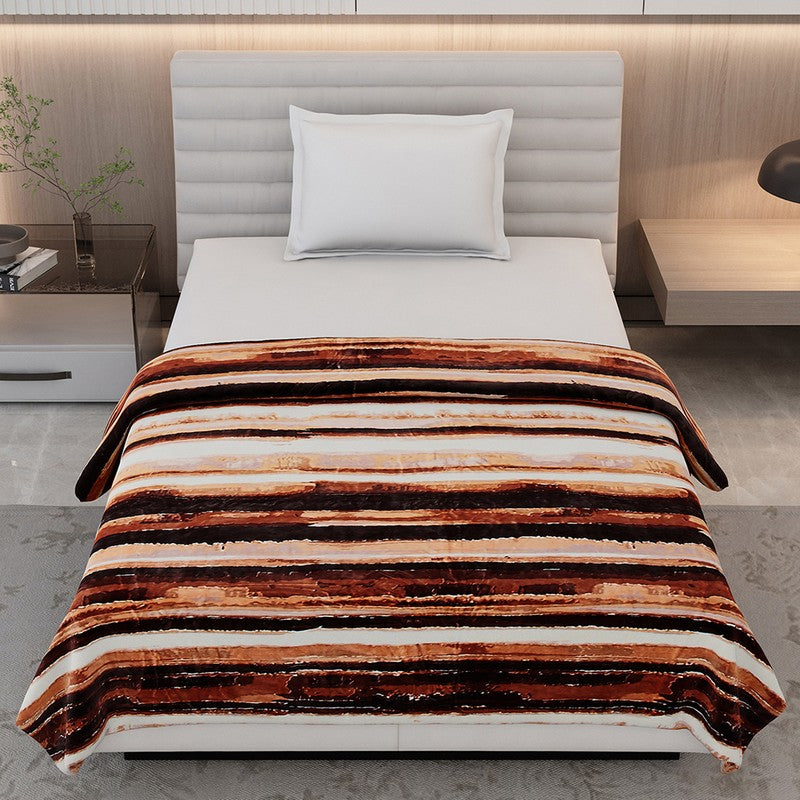 Monte Carlo Linear Printed Polyester Blanket (Brown) - 300 GSM media 3