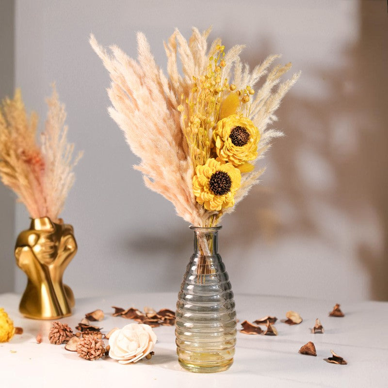 Flower Grasp Vase with Flowers