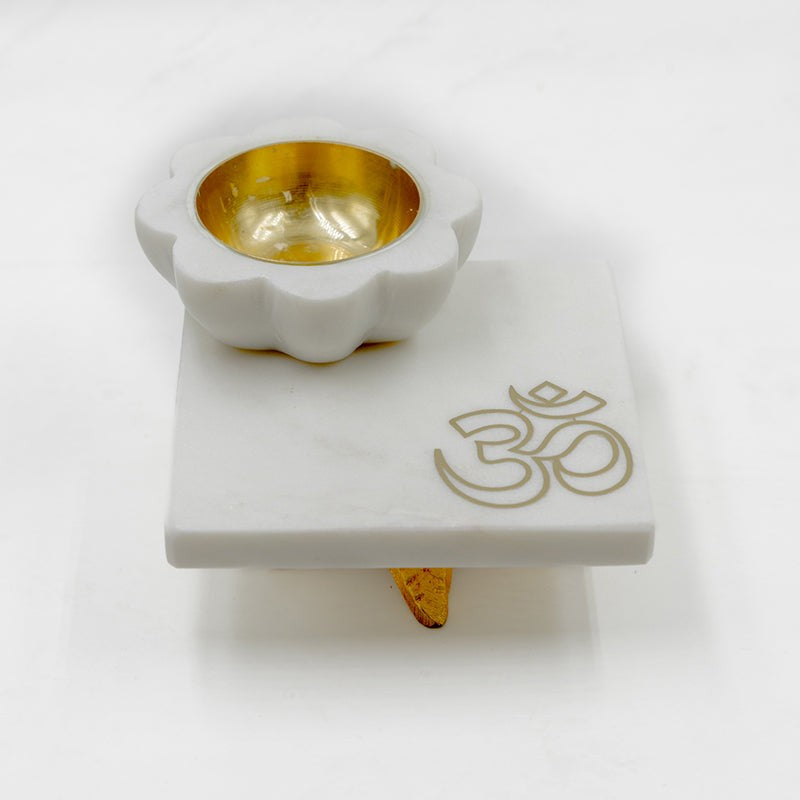 Shila Marble Diya With Chowki - Two Piece Set media 5