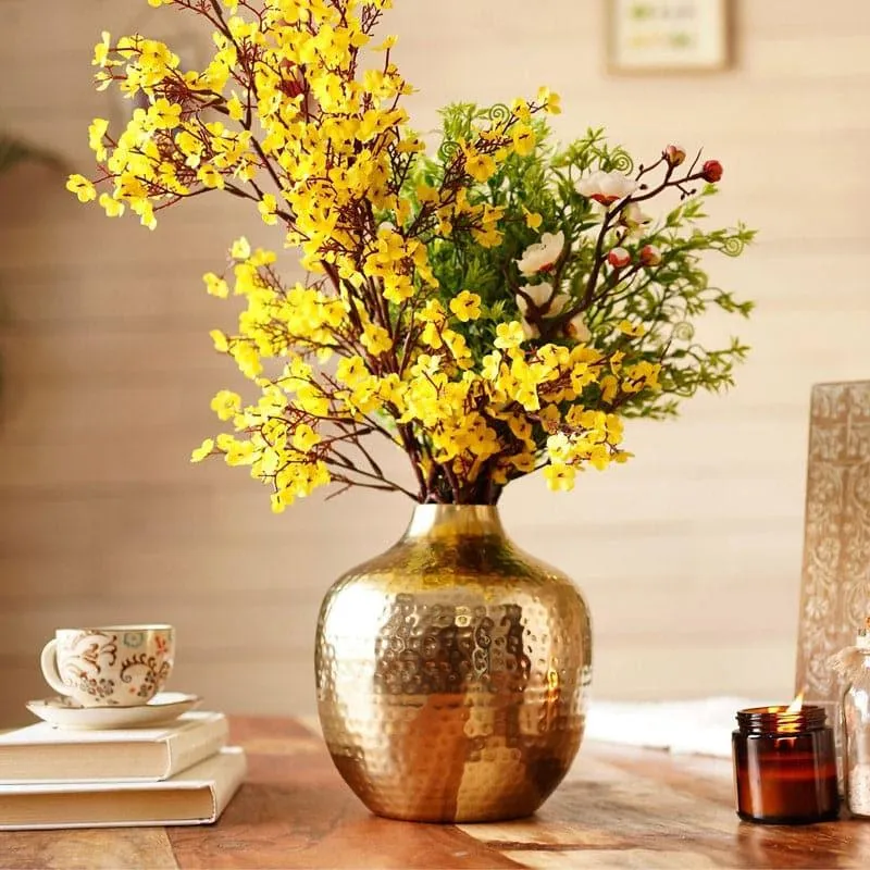 Francine Metal Vase - Gold media 1