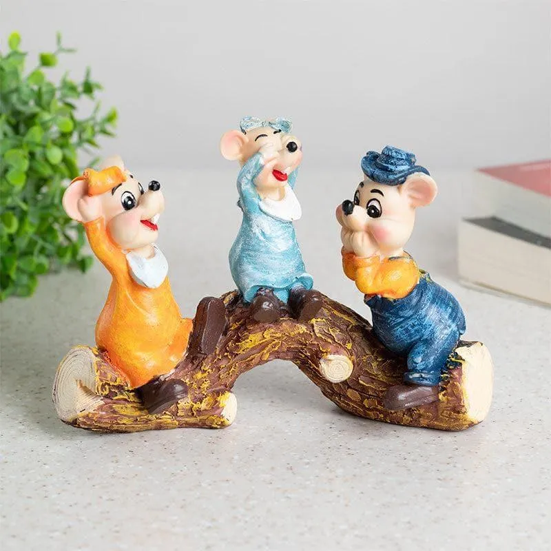 Mousy Business Showpiece media 3