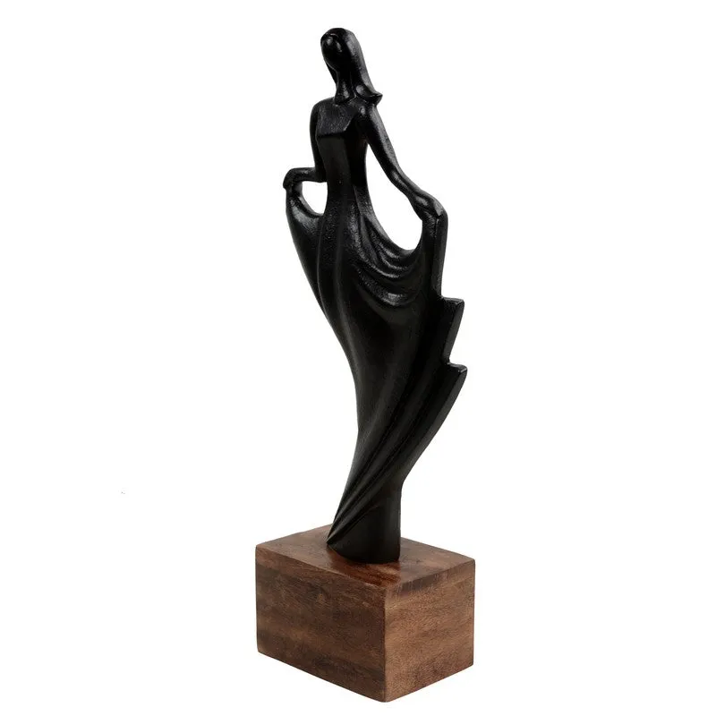 Whismy Girl Black Showpiece media 4