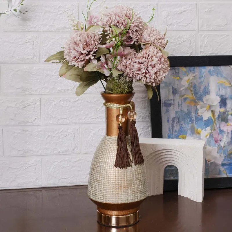 Ivoryn Ceramic Vase media 1