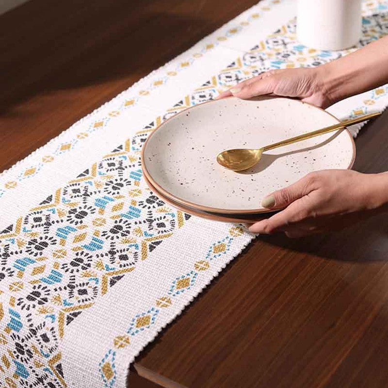 Shynix Tasseled Cotton Table Runner media 7
