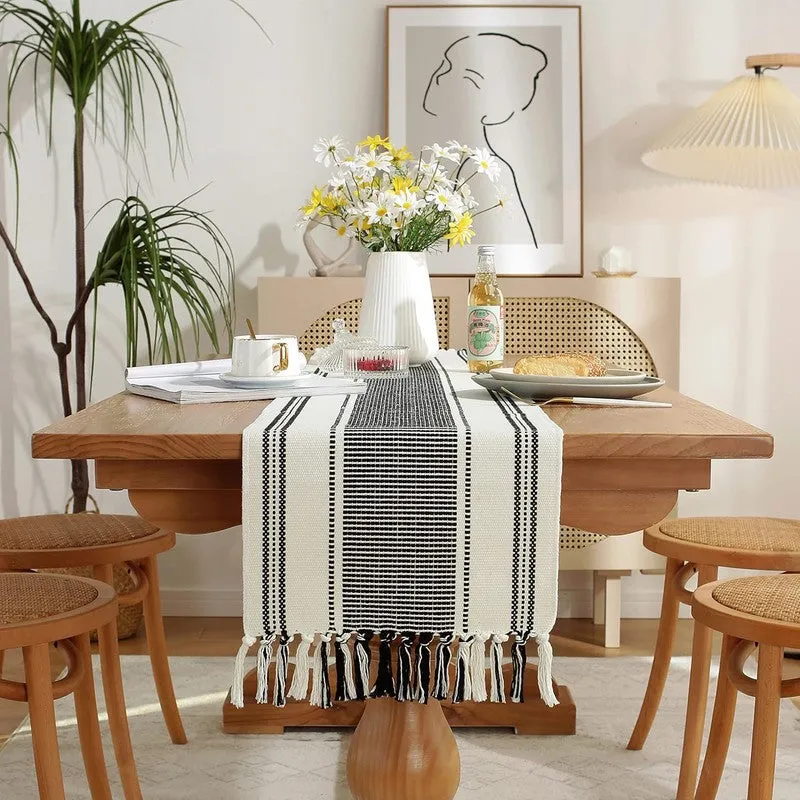 Classic Cotton Table Runner - Black & White media 3