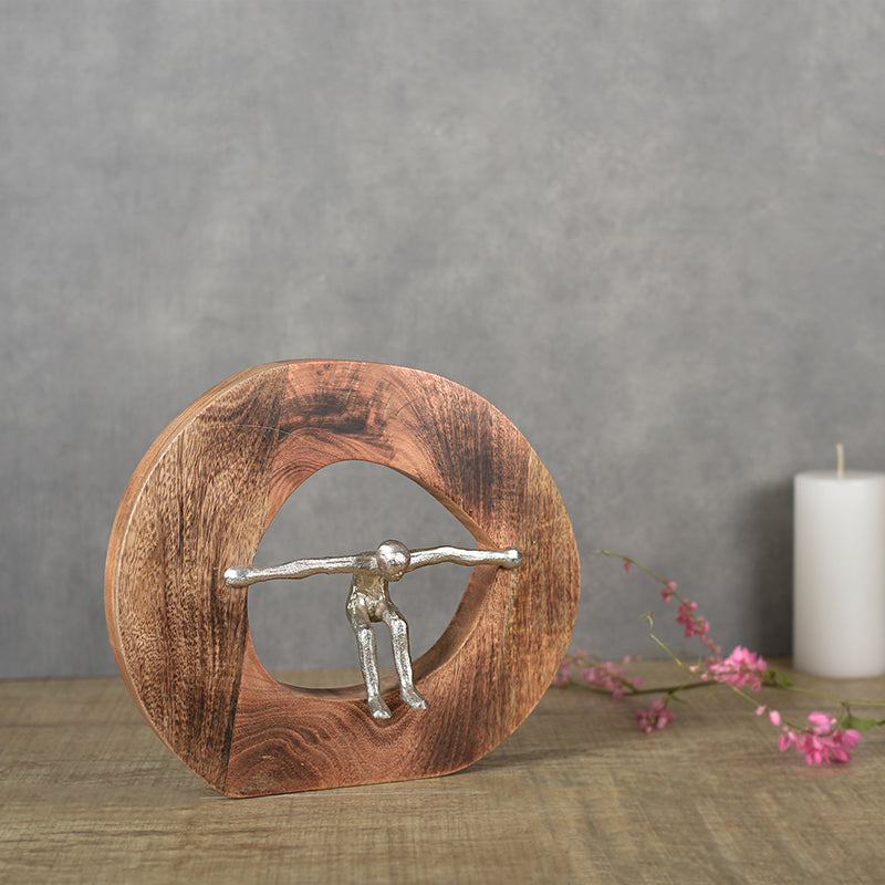 Ready To Dive Showpiece media 3