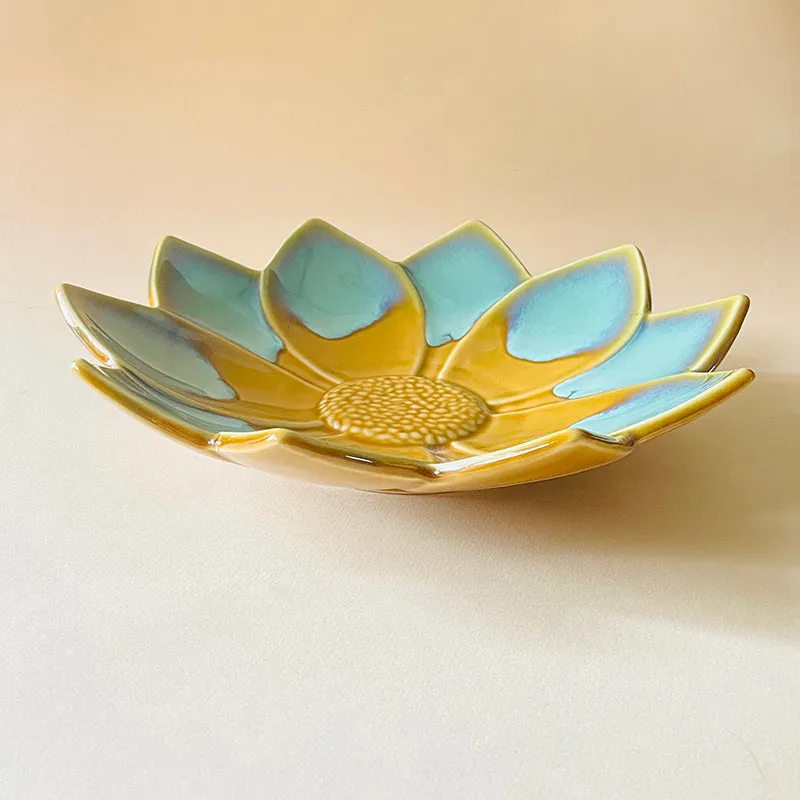 Round Leaf Ceramic Platter media 8