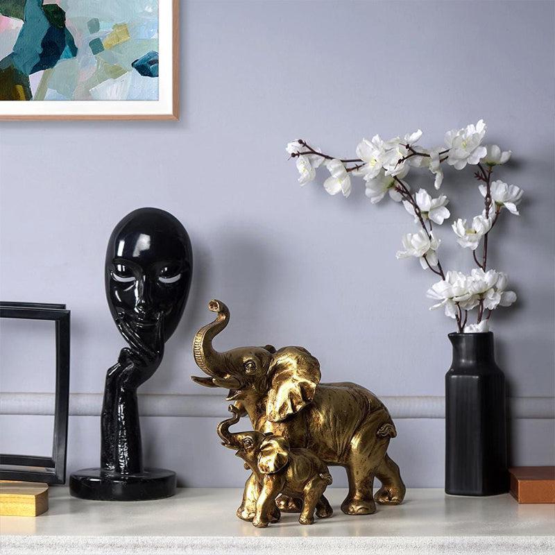 Gentle Giants Painted Resin Showpiece image 3