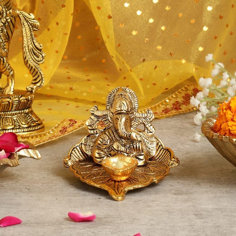 Vikgneshwara Aluminium Diya