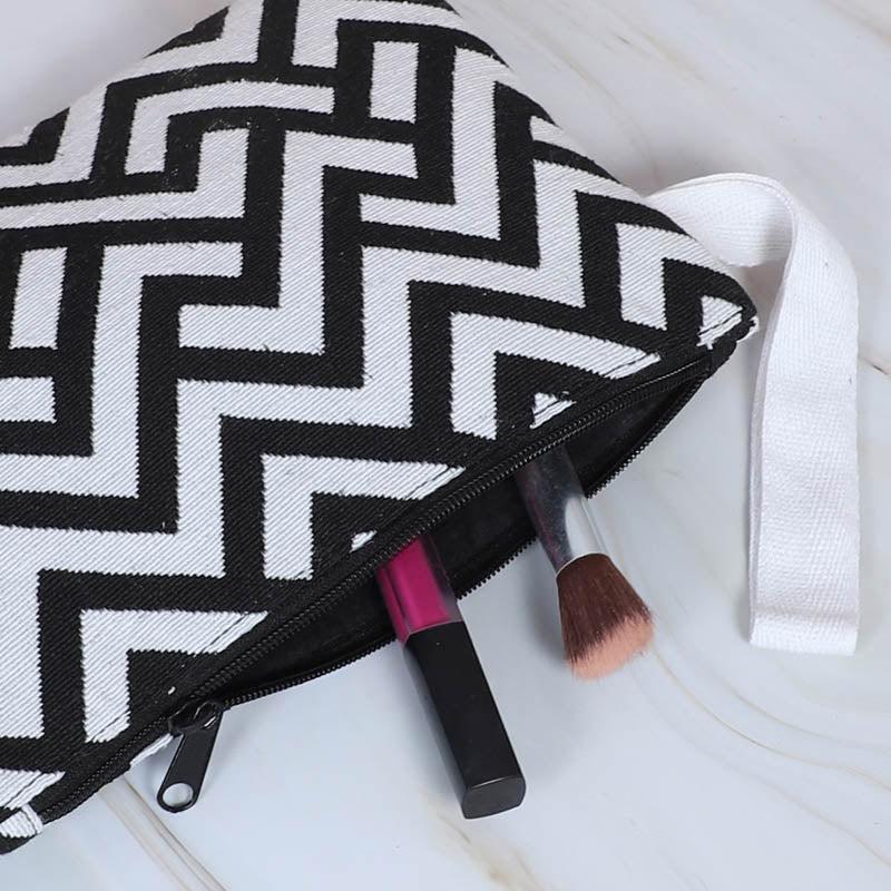 Levra Chevron Cotton Pouch media 6