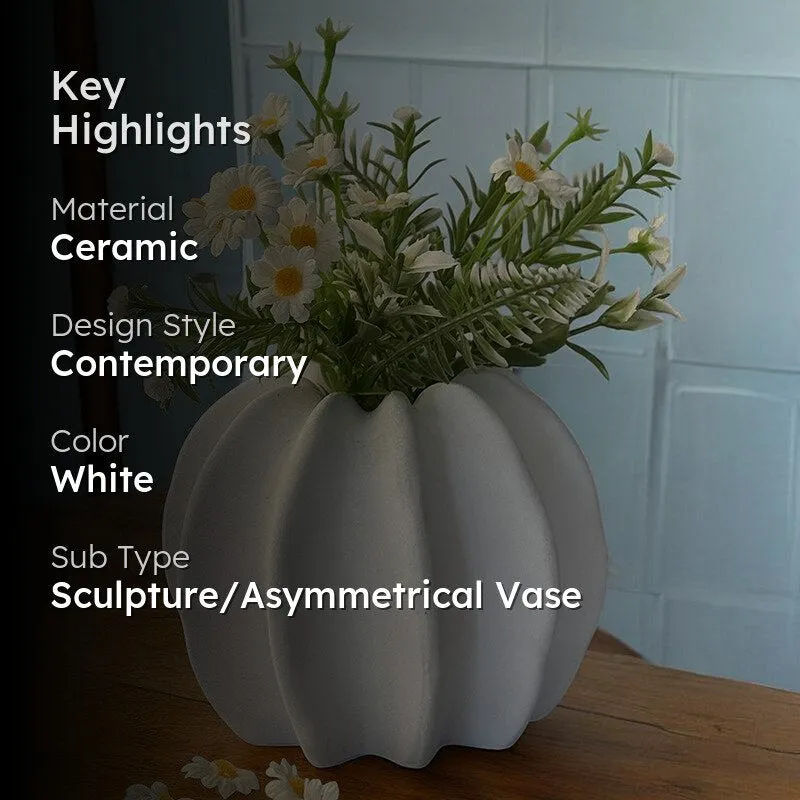 Mesa Mood Ceramic Vase media 2