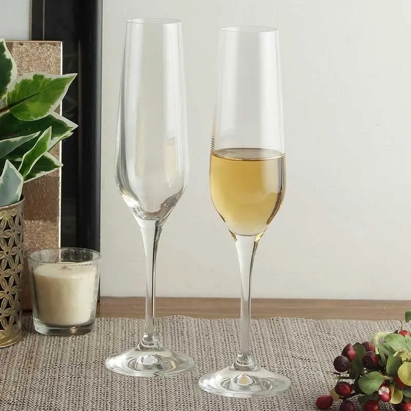 Como Bohemia Crystal Flute Glasses (195 ml) - Set Of Six media 1