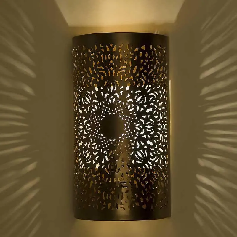Salma Metal Wall Lamp media 1
