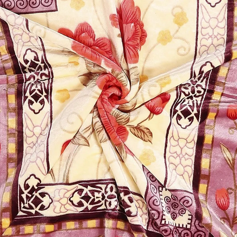 Monte Carlo Floral Embrace Blanket - 483 GSM media 6
