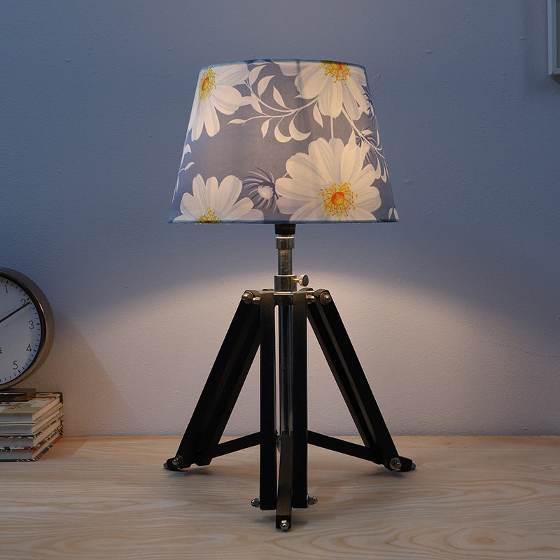 Daisy Blooms Printed Tripod Mango Wood Table Lamp - White,Blue,Black