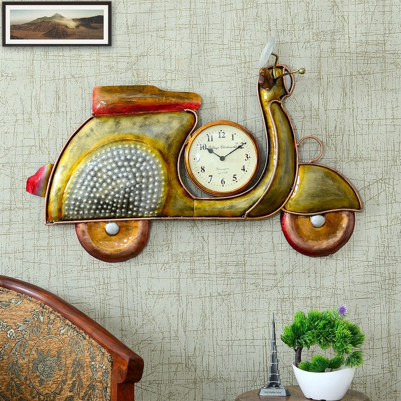 Retro Scooter Design Metal Wall Clock