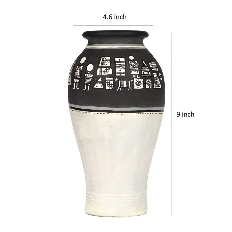 Leila Handcrafted Vase media 6