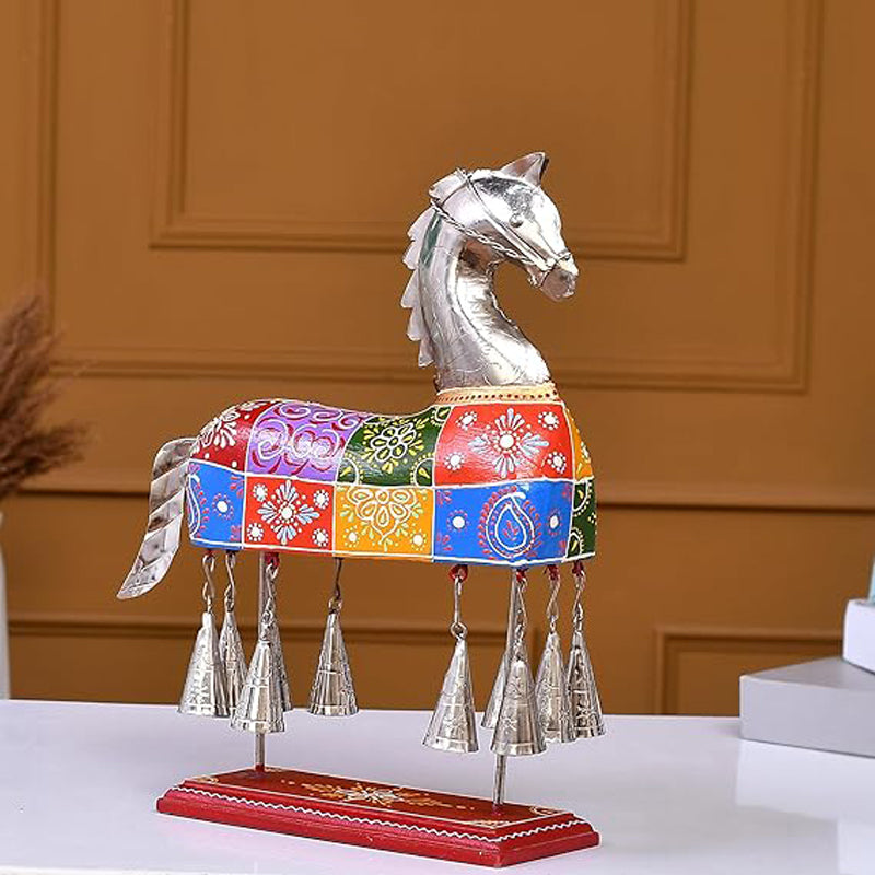 Painted Horse Showpiece media 3