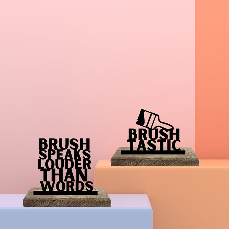 Brush & Art Showpiece - Set Of Two