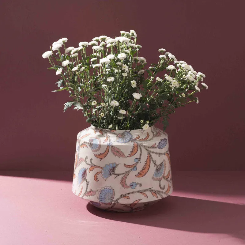 Petal Whisper Iron Vase media 1