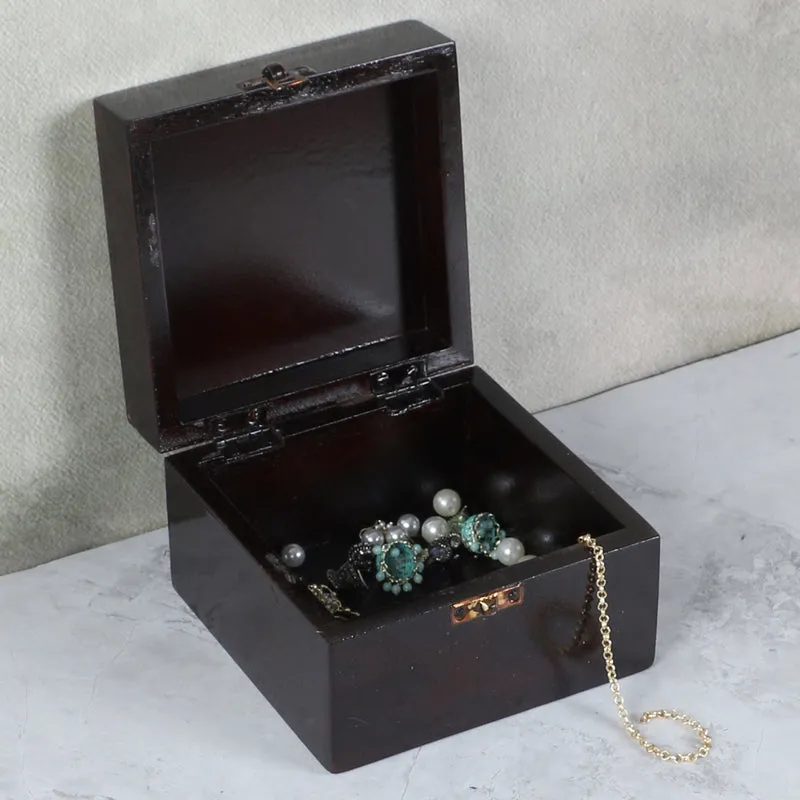 Shama Handpainted Organizer media 4