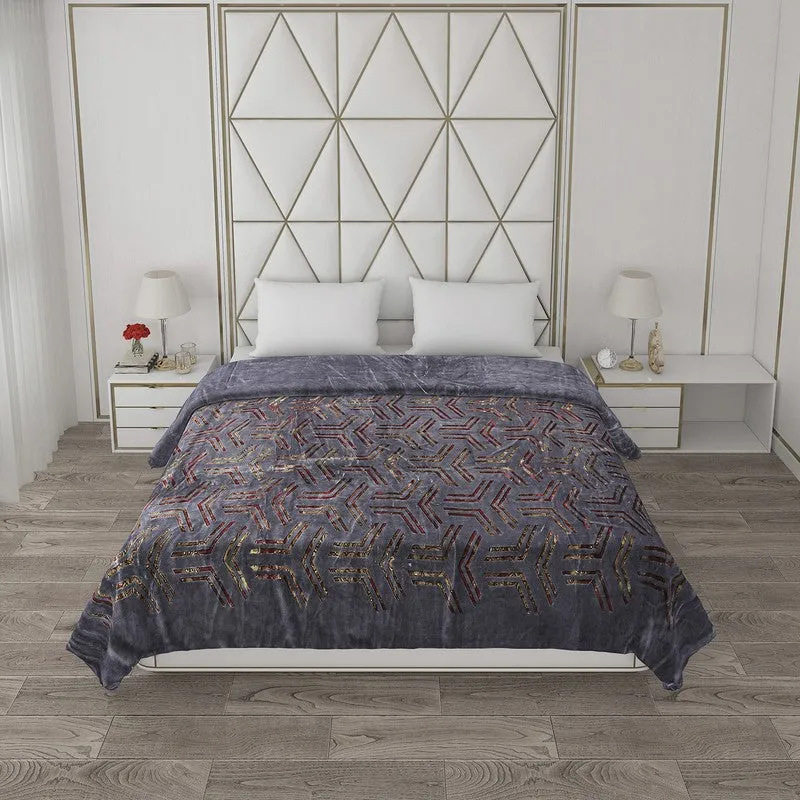 Monte Carlo Midnight Mirage Reversible Blanket - 950 GSM media 1