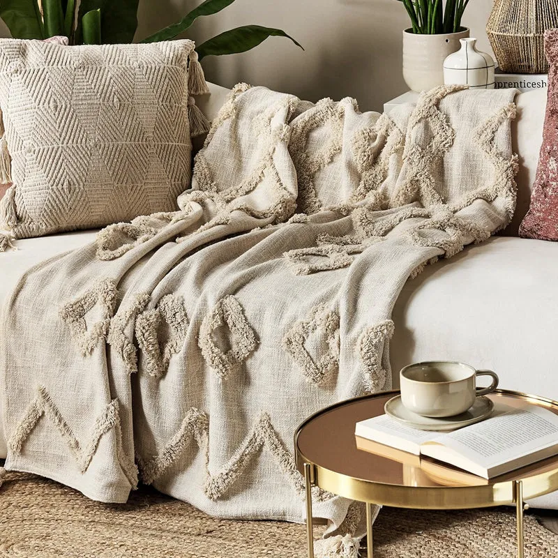 Tuft Tale I Tufted Cotton Throw media 1