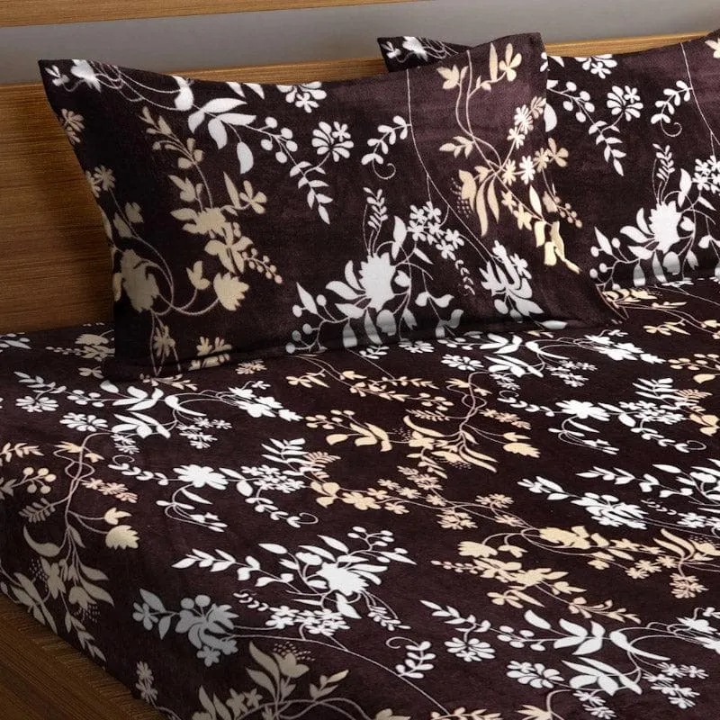 Floral Mirage Warm PolyCotton Bedsheet - 150 GSM media 3
