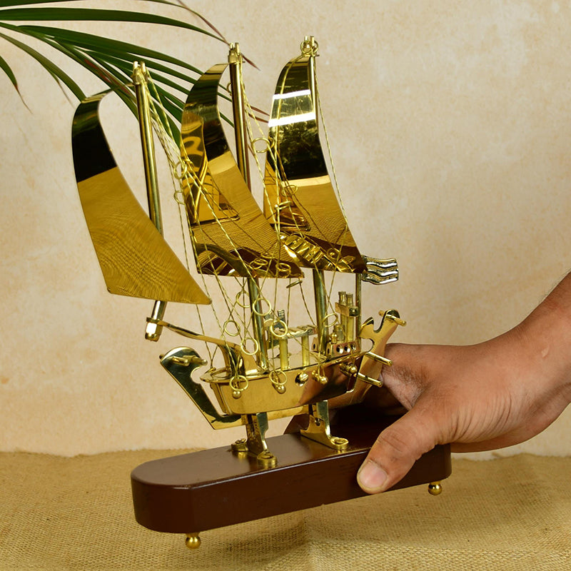 Gildo Sail Showpiece media 3