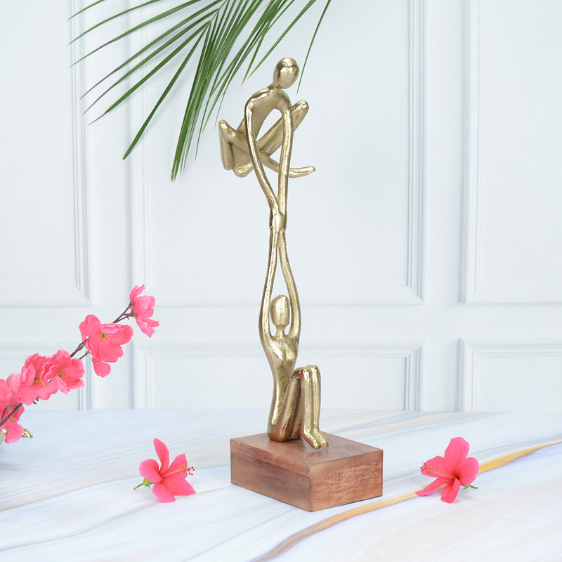 Calisthenic Golden Showpiece