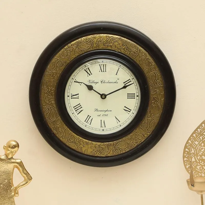 Silhouette Time Analog Wall Clock media 1