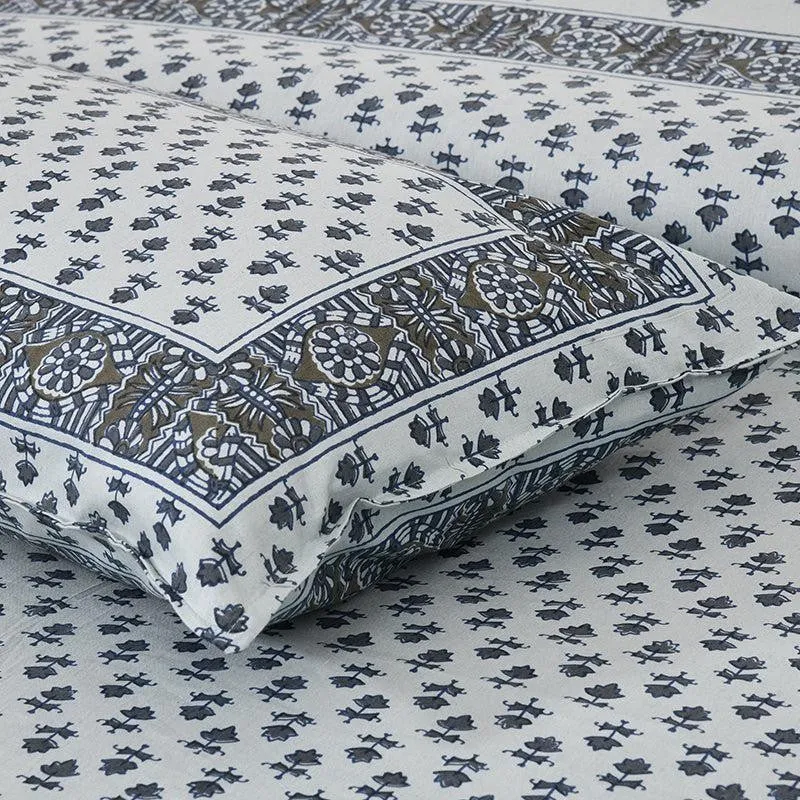 Koleen Printed Cotton Bedsheet (Blue) - 160 TC media 4