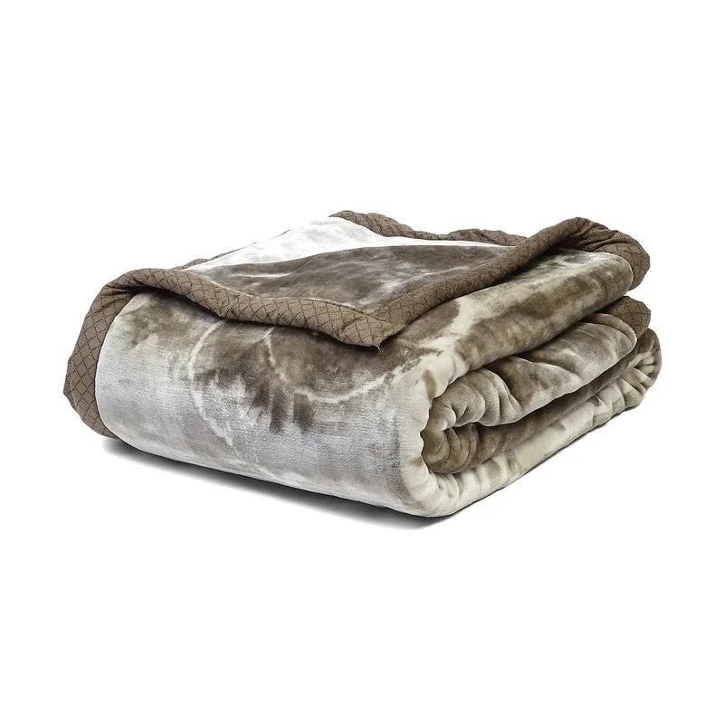 Monte Carlo Serene Swirl Blanket - 800 GSM media 5