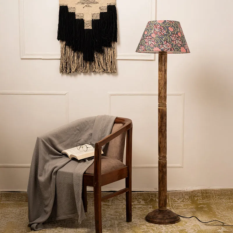 Uploom Cone Ethinca Floor Lamp media 2