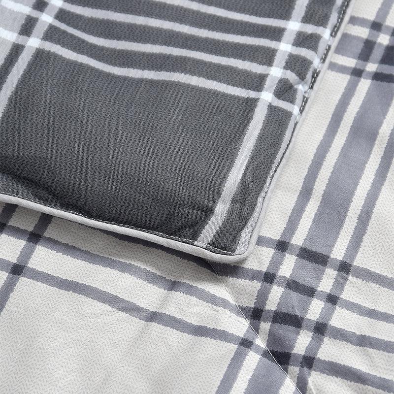 Shelly Geomatric Cotton Comforter  - 210 GSM media 5