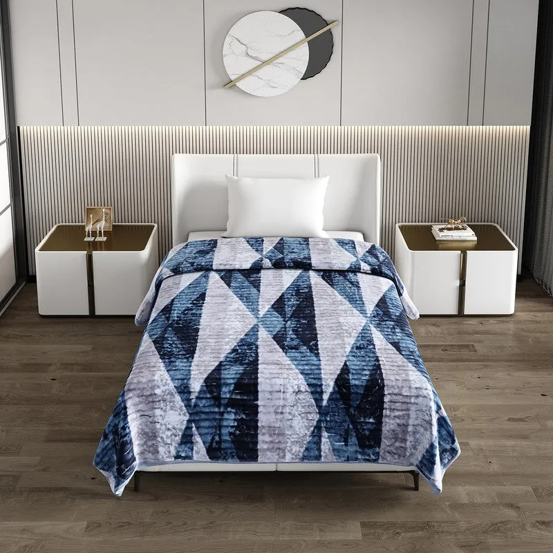 Monte Carlo Mystic Angles Blanket (Blue)- 950 GSM media 3