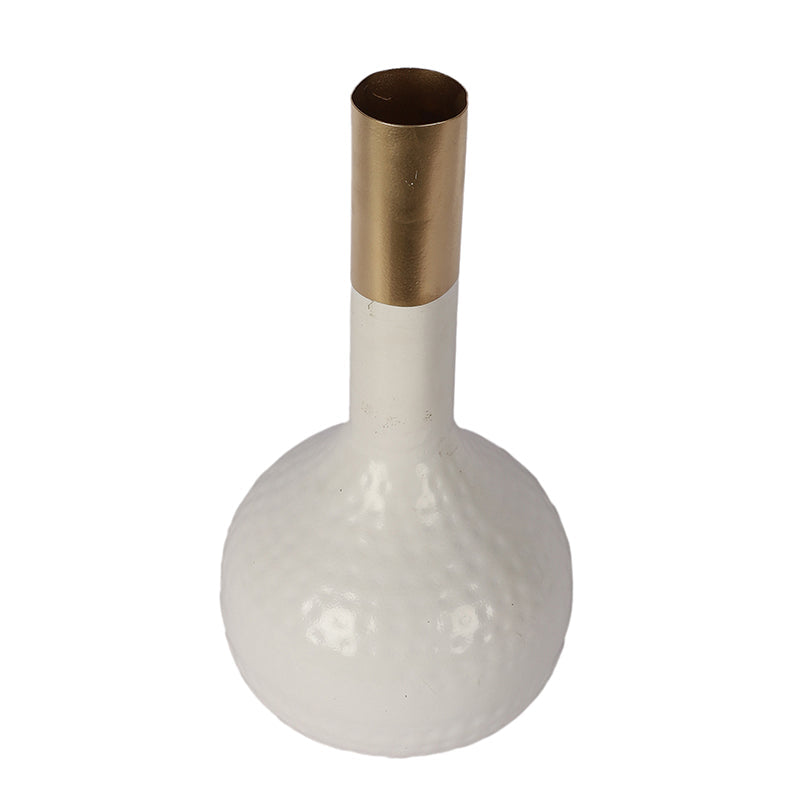 Aura Reverie Iron Vase media 4