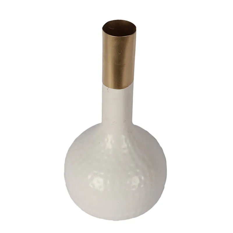 Aura Reverie Iron Vase media 4