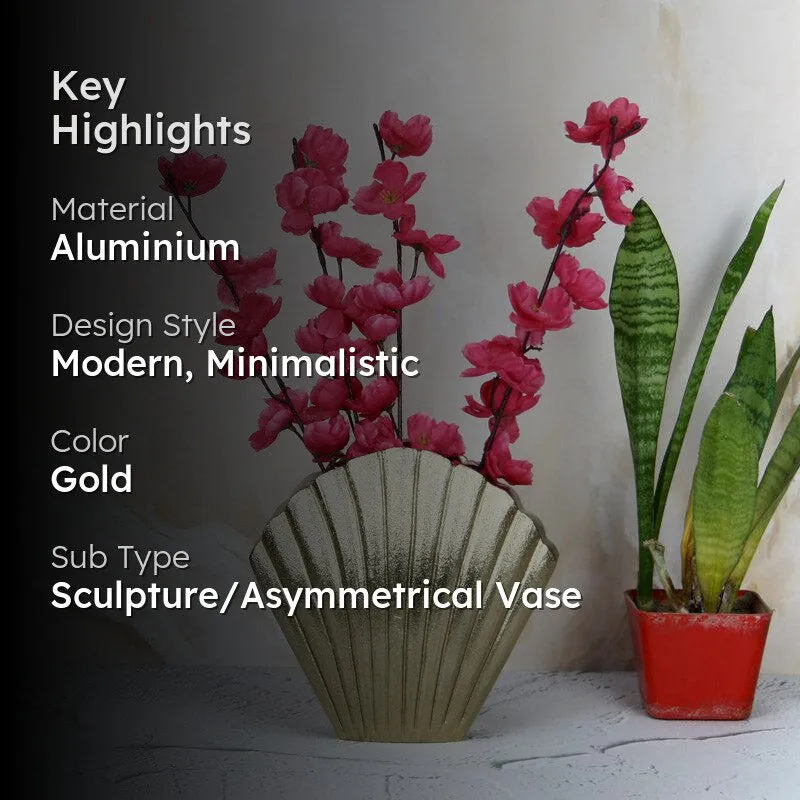 Oyster Treasure Vase - Gold media 2