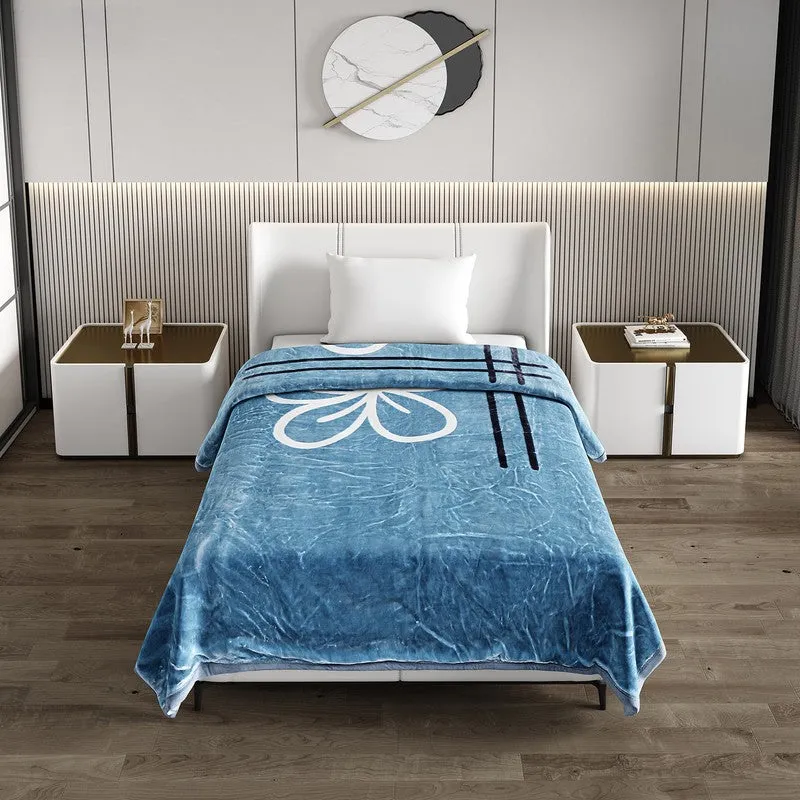 Monte Carlo Azure Dreamscape Blanket (Blue)- 950 GSM media 3