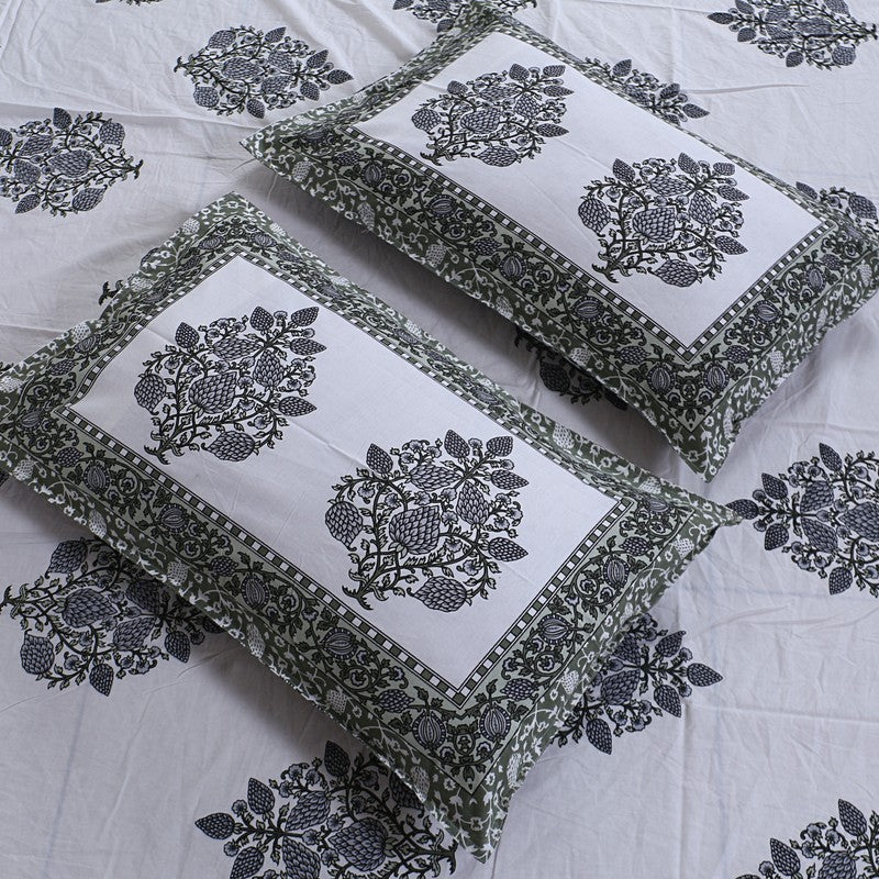 PetalRiwaaz Handblock Printed Cotton Bedsheet (Black) - 400 TC media 3
