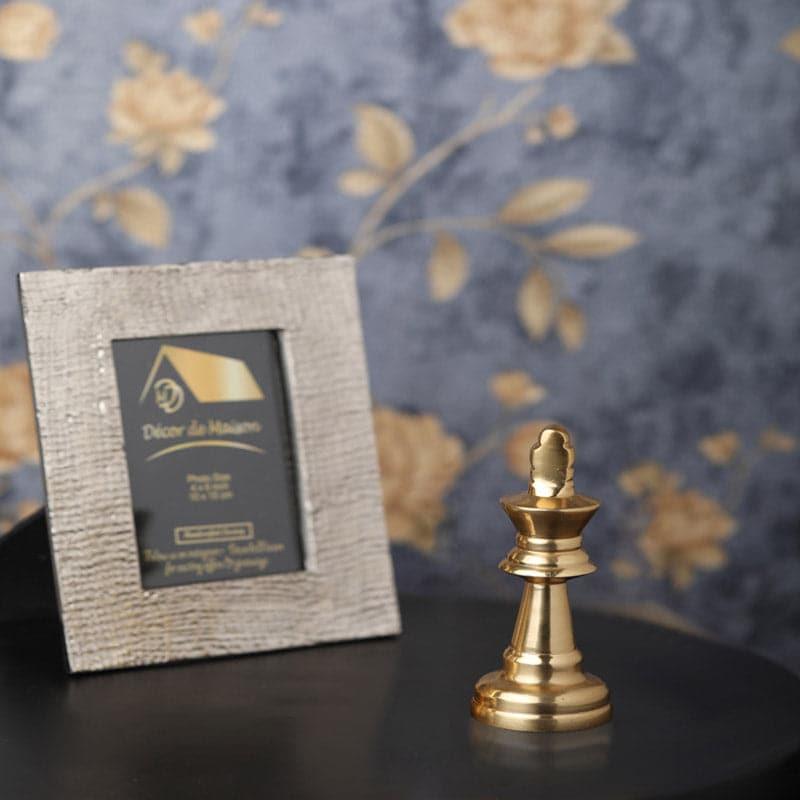 Chess Charm King Showpiece - Gold media 6