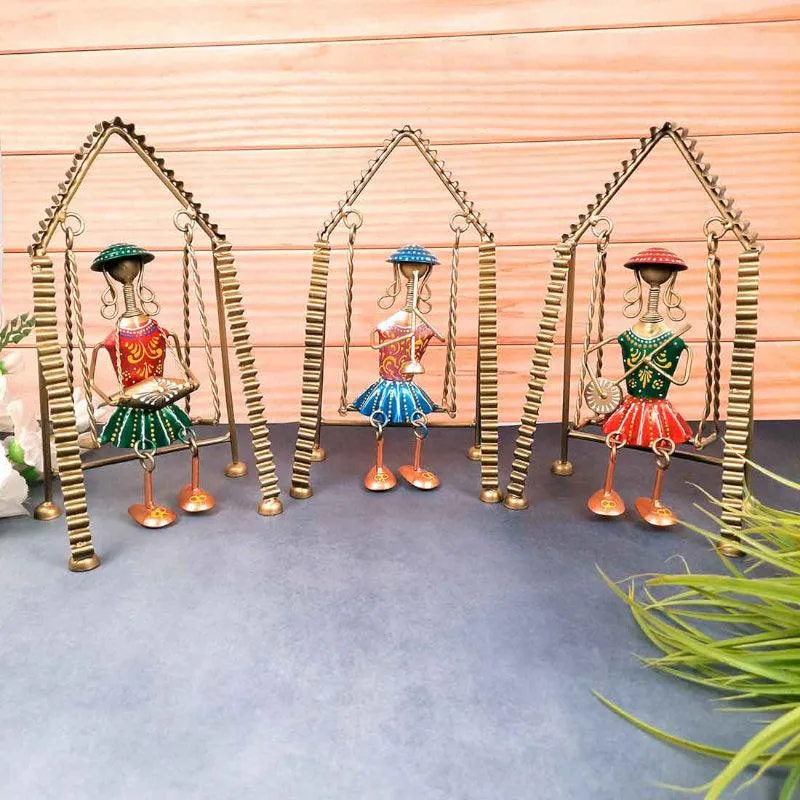 Jhula Dheera Showpiece - Set Of Three media 1