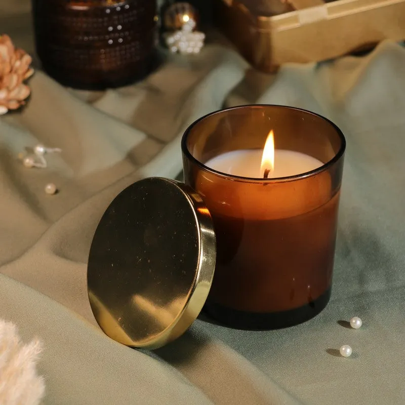Oudh Luxe Candle media 3